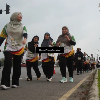 Runner Photo 7733874
