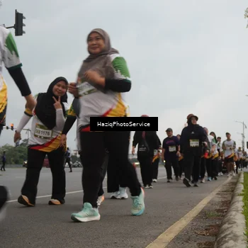 Runner Photo 7733886