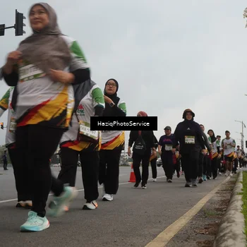 Runner Photo 7733905