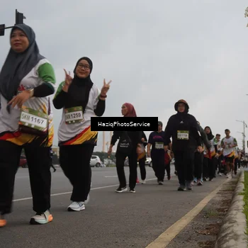 Runner Photo 7733921