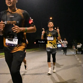 Runner Photo 7733925