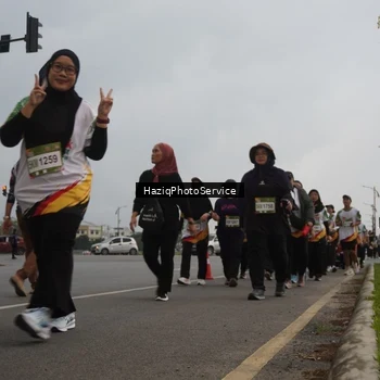 Runner Photo 7733939
