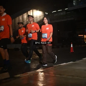 Runner Photo 7733951