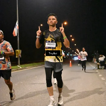 Runner Photo 7733990