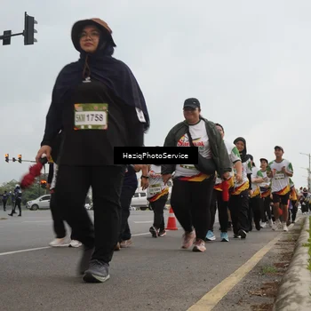 Runner Photo 7734007