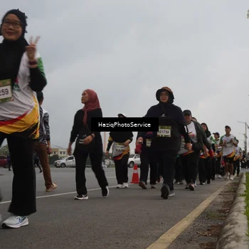 Runner Photo 7734009