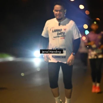 Runner Photo 7734010
