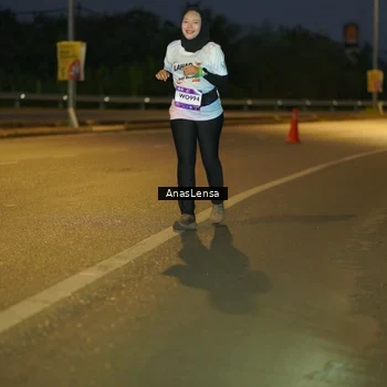 Runner Photo 7734018