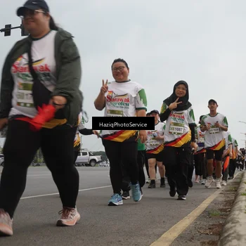 Runner Photo 7734034