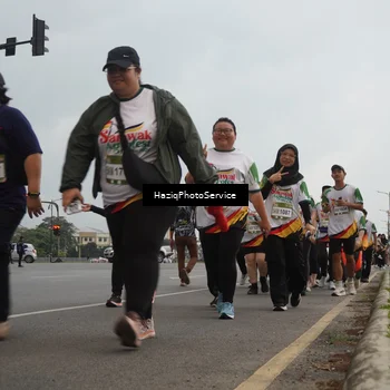 Runner Photo 7734036