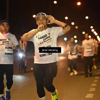Runner Photo 7734055