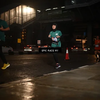 Runner Photo 7734065