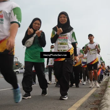 Runner Photo 7734066