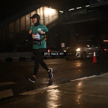 Runner Photo 7734073