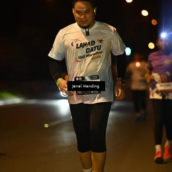 Runner Photo 7734077