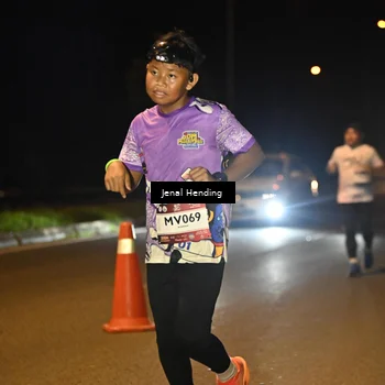 Runner Photo 7734101