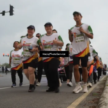 Runner Photo 7734102
