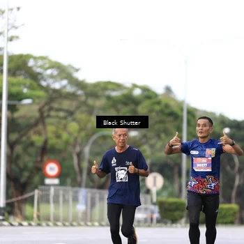 Runner Photo 7734111