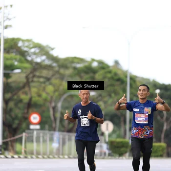 Runner Photo 7734113