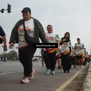 Runner Photo 7734164