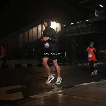 Runner Photo 7734181