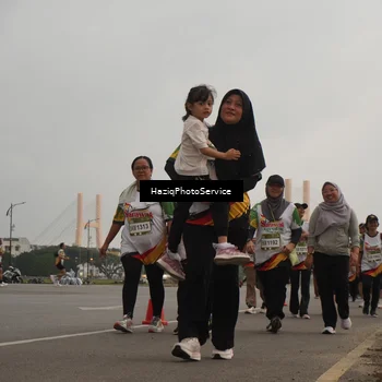 Runner Photo 7734216