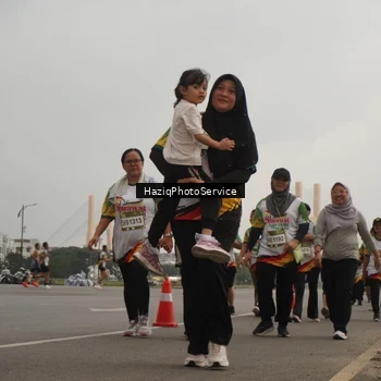 Runner Photo 7734238