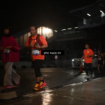 Runner Photo 7734240