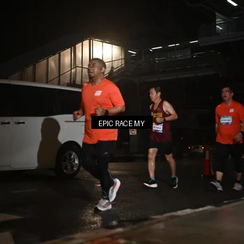 Runner Photo 7734251