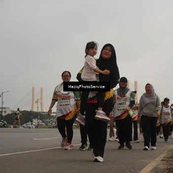 Runner Photo 7734267
