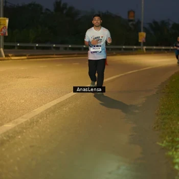 Runner Photo 7734275