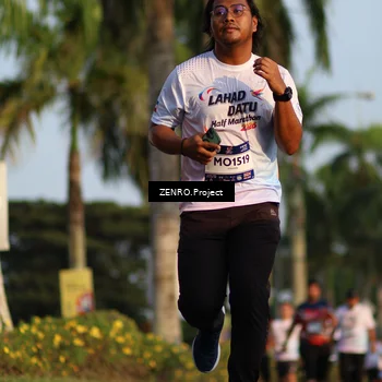 Runner Photo 7734323