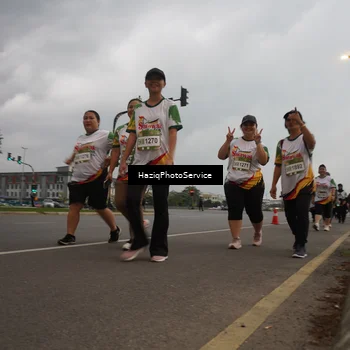 Runner Photo 7734341