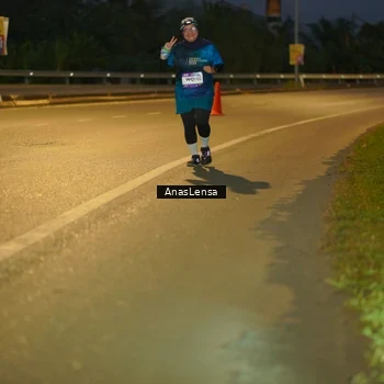 Runner Photo 7734344