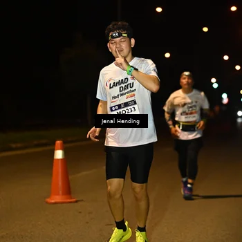Runner Photo 7734345