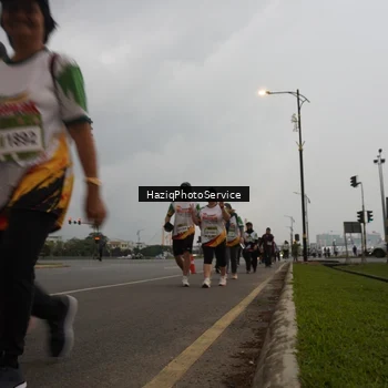 Runner Photo 7734352