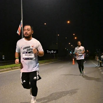 Runner Photo 7734353