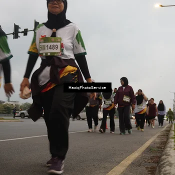 Runner Photo 7734420