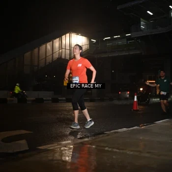 Runner Photo 7734494