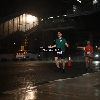 Runner Photo 7734528