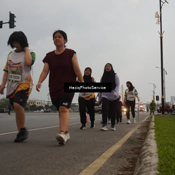 Runner Photo 7734541