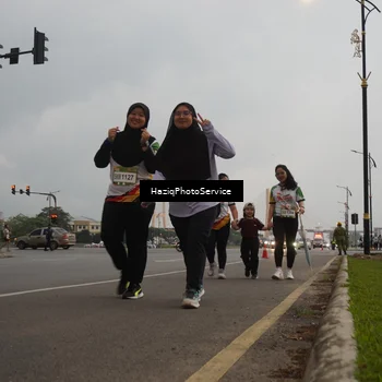 Runner Photo 7734568