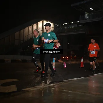 Runner Photo 7734624
