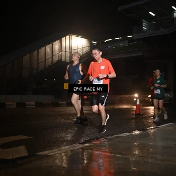 Runner Photo 7734637