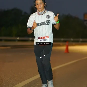 Runner Photo 7734665