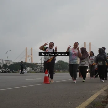 Runner Photo 7734667