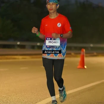 Runner Photo 7734679