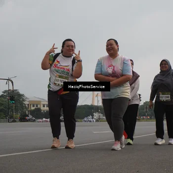 Runner Photo 7734692