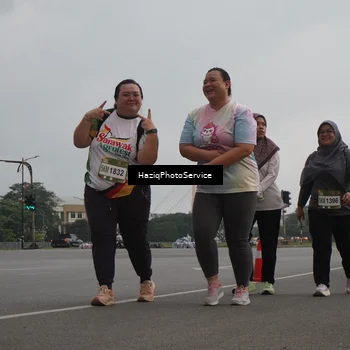 Runner Photo 7734695