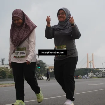 Runner Photo 7734716